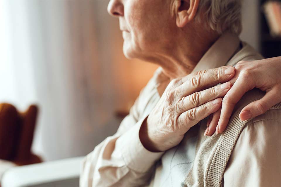 Recognizing the early signs of dementia: What families should know