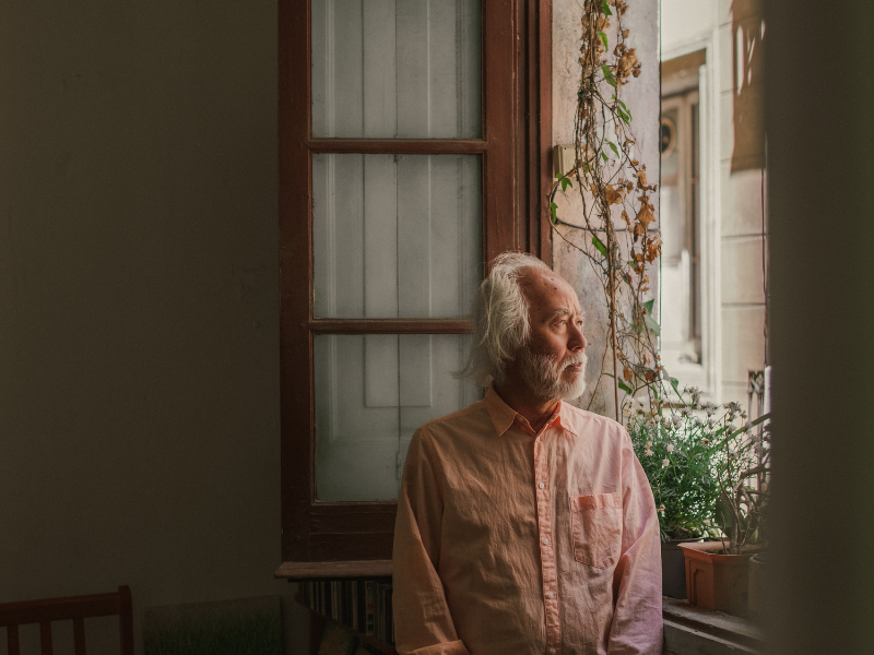 When the Past Feels Like the Present: How to Respond When a Loved One with Dementia Talks About the “Old Days”